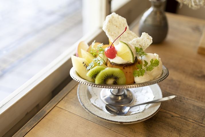 ̃vA[hEOS R10ARF24mm f1.8 MACRO IS STMA24mmi35mmZ38mmjAF1.8A1/80bAISO125AzCgoXFI[gAsN`[X^CFX^_[hBeʐ^i6000×4000A9.7MBj