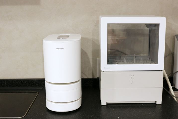 XȃfUCȂ̂ŁAݒuꏊȂ̂ƂBЂ̃p[\iH@uSOLOTAvƕׂĂARpNgI