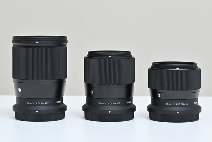 u16mm F1.4 DC DNvu30mm F1.4 DC DNvu56mm F1.4 DC DNvB3{ōLp璆]܂łJo[ł郉CAbvł