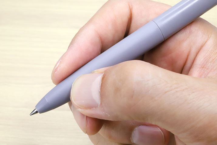 Ȃ[̂ق܂ŃGXg}[ŕ܂ꂽOObvB̍D݂̈ʒuň₷ȂĂ܂