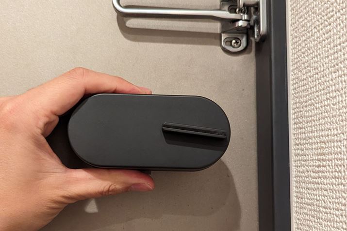 hAɂ́AȒPɂ͎Ȃ͂ȃe[vŐݒuB{̉Ê܂݂̕]ăJMJdg݂łBX}[gfoCXłAJM̊J̓AiOŖʔł