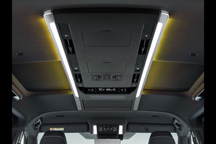 uX[p[OI[o[wbhR\[v́AȍEɍLXy[XƂĎgV䒆ɒڂĊJꂽƂB@\ƂẮAԓ𖾂邭Ƃ炷LEDvAVʂ64킩J[IׂuLED[tJ[C~l[VvAEɁuǏvzuĂقAɂ̓eBbVP[XuV[{bNXvĂB܂AXChhAVF[hȂǂ̑XCb`ɏW񂳂Ă