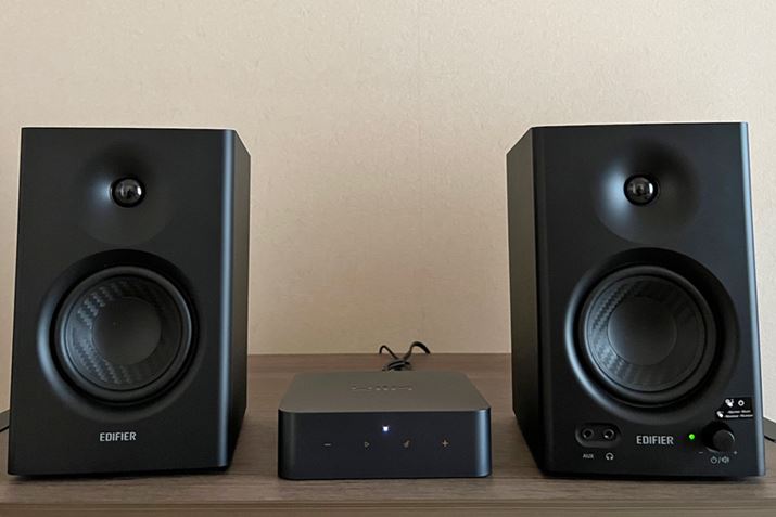 EDIFIER̃ANeBuXs[J[uED-MR4vƑgݍ킹Ă݂