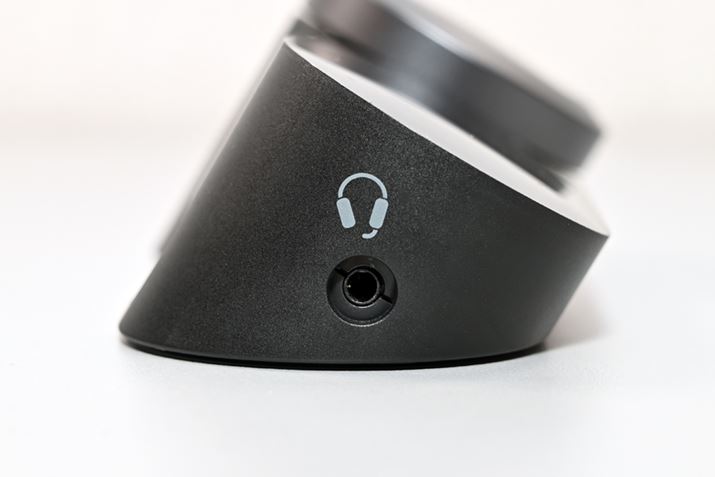 uGameDac Gen2v̖{̍ʂɂ́AwbhZbgڑp3.5mm4ɒ[qzuĂB[q≜܂ɔzuĂAL^vOvǑ`󂪑߂̃CzEwbhzEwbhZbgڑۂɊ邱Ƃ