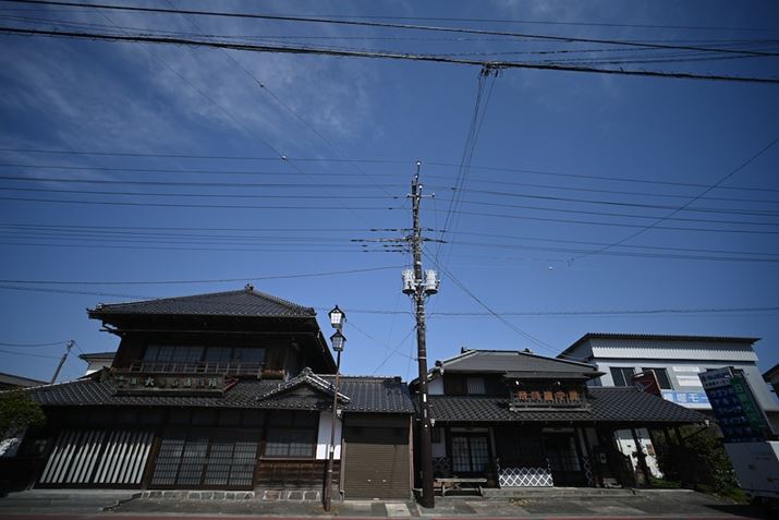 c݂`FbN邽߂ɁAnʂƌ̋ڂ\}̉[ɔzuAɂ͓dzuBꂾɐzuĂc݂Ȃ߁Azʐ^╗iʐ^ɂSĎgZ fcALAOWA 10mm F4 CookieA10mmi35mmZ15mmjA1/320bAISO100AzCgoXFVAsN`[Rg[FX^_[hAANeBuD-CeBOFȂBeʐ^i5568×3712A8.1MBj