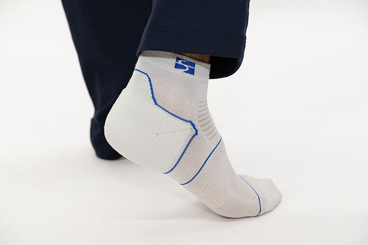 ʂƂɐň҂ݕ؂ւK݌vBĂ炵ԂŁAjOV[YȂǂɂ킹₷