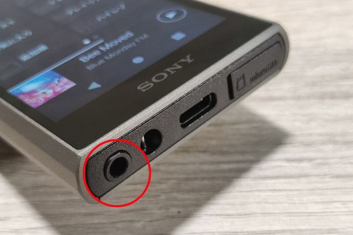 4ɂ3.5mmRlN^[pgOEhhVXéAʏi3Ɂj3.5mmwbhz[qgRlN^[ɁAp43.5mmvO}`