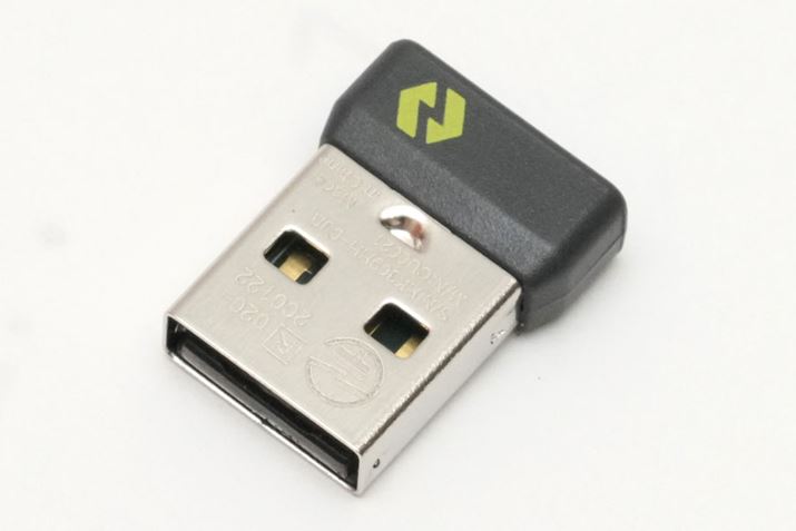 fXNgbvPC͂ƂÃ݂m[gPCɂƂUSB Type-A|[g͋MdȎi[qjB]́uUnifyingV[o[vg킸ɁAuLogi Bolt USB V[o[v݂̂ŁuMXV[YṽL[{[hƃ}EXڑł悤ɂȂ܂