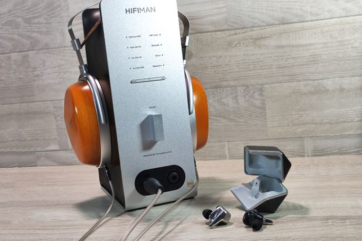 q}DACTWSȂHIFIMAN̒ڐVi3fCr[