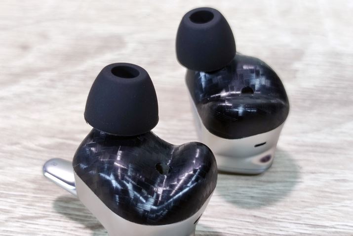 ɐG̓CC[j^[̂悤ȗ̓Iȑ`ŁAւ̃tBbgǍD