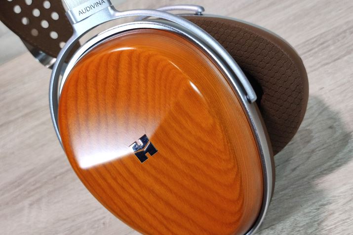 nEWO͖؍ނŁAǋ`̗pƂ