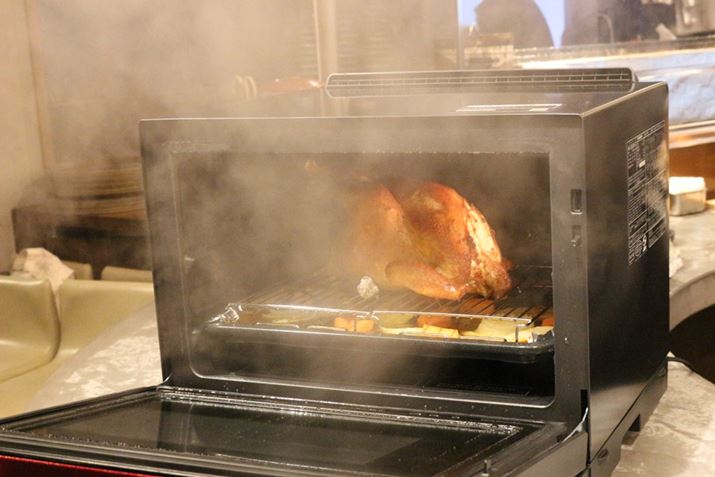 ɃhAJƑʂ̃X`[I ̃X`[̗ʂ́A̐CiߔMCjgāgŏĂhEH[^[I[uȂł