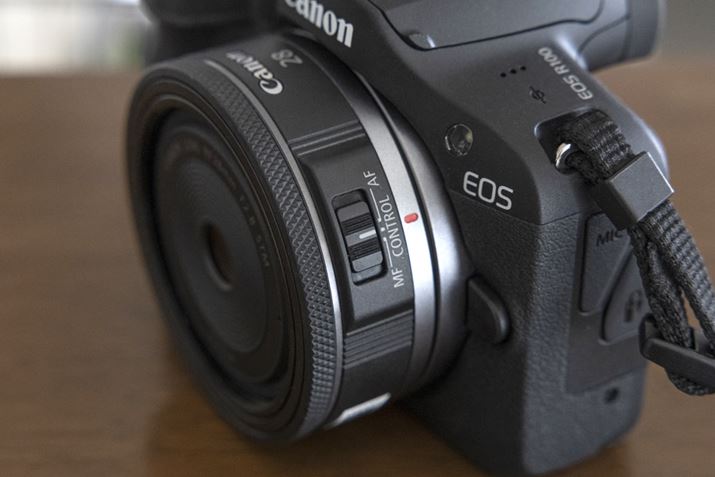 pP[LY̓AtH[JXO͂ȂXȐ݌vɁBtH[JXO̓Rg[OpŁAʂ̃XCb`Ő؂ւ܂BȂA{Y̍ŒZBe0.23mŁAőBe{0.17{ł