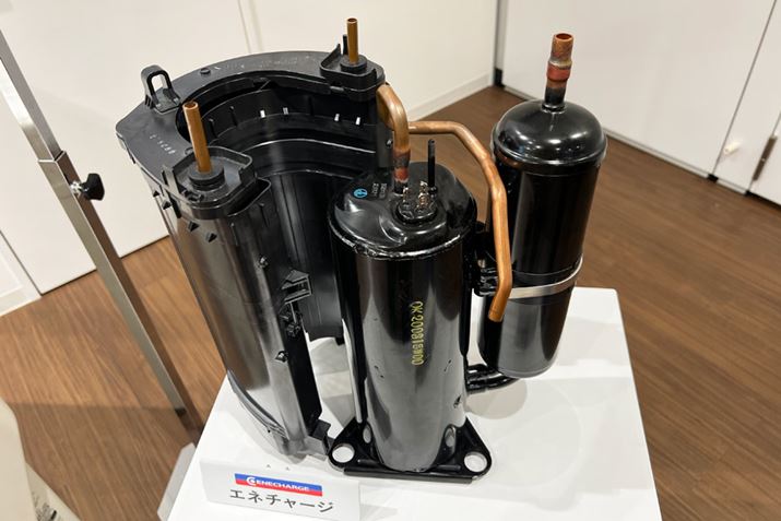 RvbT[𕢂悤ɔzuꂽu~MjbgvɁArMiGlM[j𗭂߂܂