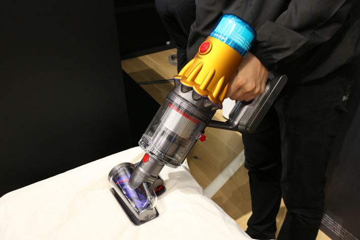 ybg̖тl̖̔т݂ɂ~^̃uVuїݖh~XN[c[v́A\t@Ȃǂ̂炩fނłȂAKiɕtzRт菜̂ɂ𗧂܂B̂قAuRrl[VmYvuԃmYvƂc[t