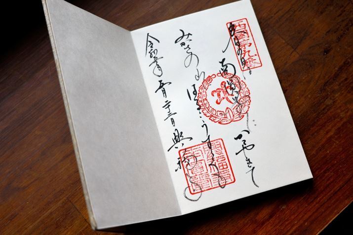 EOS R8ARF24-50mm F4.5-6.3 IS STMA50mmAF6.3A1/100bAISO100A+1.3EVAzCgoXFI[gAsN`[X^CFI[gBeʐ^i6000×4000A12.4MBj