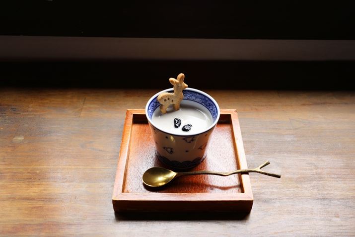 ̖A̖ûƂ́vBƂ̂ɌĂÔ[ANZǵAȕ̂₳vłBEOS R8ARF24-50mm F4.5-6.3 IS STMA35mmAF5.6A1/60bAISO200A+0.3EVAzCgoXFI[gAsN`[X^CFI[gBeʐ^i6000×4000A14.0MBj