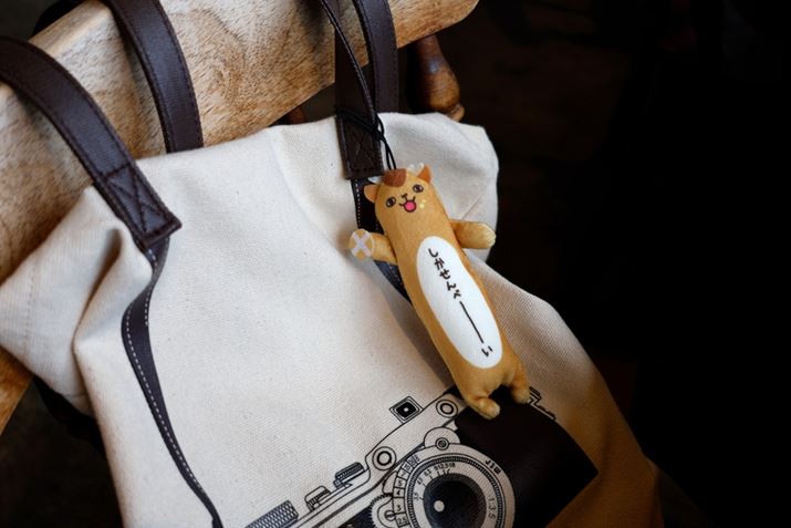 EOS R8ARF24-50mm F4.5-6.3 IS STMA37mmAF5.6A1/60bAISO100AzCgoXFI[gAsN`[X^CFI[gBeʐ^i6000×4000A8.7MBj