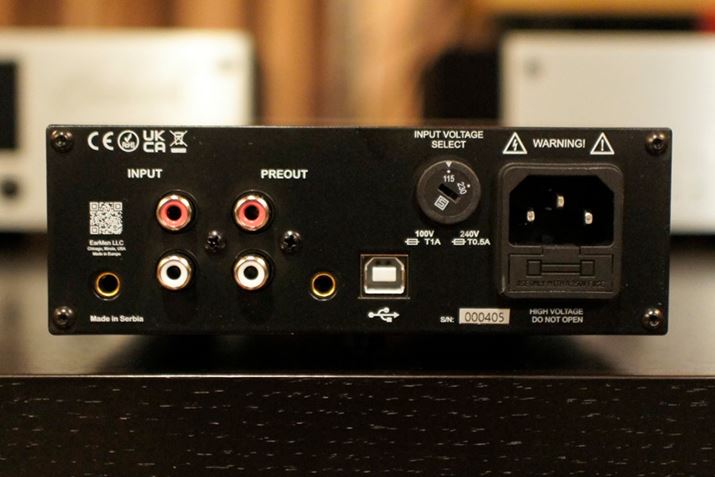 uST-AMPv̔wʁBwʂɂ̓oX^AoX̊eói4.4mmoXARCAAoXjBdiA_v^[gpȂjƂ{iIȃI[fBIRƂ̂ЂƂBȂAdP[u{̂ɕt