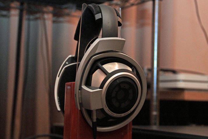 CzɑAwbhzłB[nCU[uHD800ṽCs[_X300ƉƒpiƂĂ͍A炵ɂƂŒm