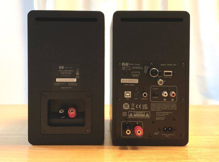 Avђ[qނ́AЕ̃Xs[J[ɏW񂳂ĂB2{̃Xs[J[L^RATĆAwʂ̃XCb`ŔCӂɐ؂ւ\BgṕA҂̃Xs[J[^[~it̃Xs[J[P[uŐڑ