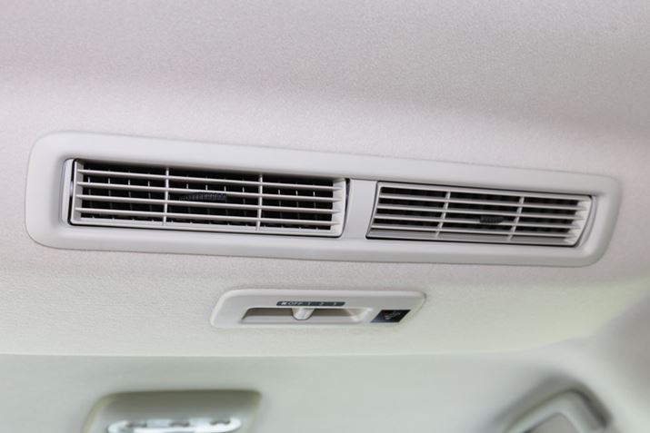 Ȃɕ𑗂ċCzuT[L[^[v́AuT PremiumvƁuG PremiumvO[hɕW