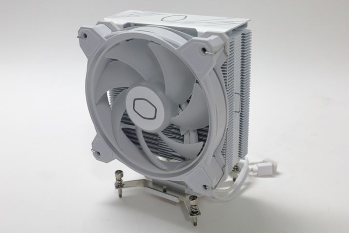 uHyper 212 Halo Whitev120mmt@𓋍ڂ^[^CPUN[[Bt@ɃAhTuRGB LED𓋍ڂĂAN₩Ɍ