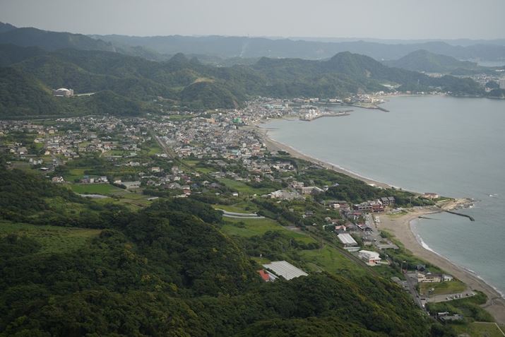 7 IVA60-600mm F4.5-6.3 DG DN OSA60mmAF4.5A1/640bAISO100AzCgoXFI[gANGCeBubNFSTBeʐ^i7008×4672A24.2MBj