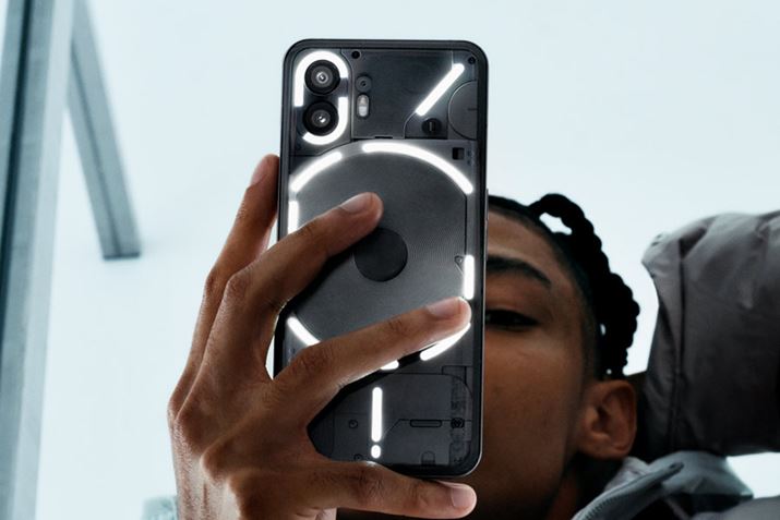 uPhone (2jv́AfUCD悩ƎvA̐̂̓RXpɂꂽnCGhX}z