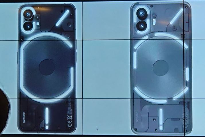 uPhone (1)vŁAEuPhone (2)vBLED̔zu͓A511ɍוĔp^[̕LiLEDtbV܂܂Ȃj