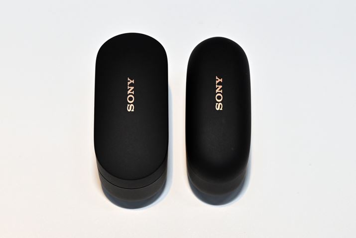 ʐ^uWF-1000XM4v̏[dP[XAEuWF-1000XM5v̏[dP[XB݂ȂA|PbgȂǂɂĎ^т₷Ȃ