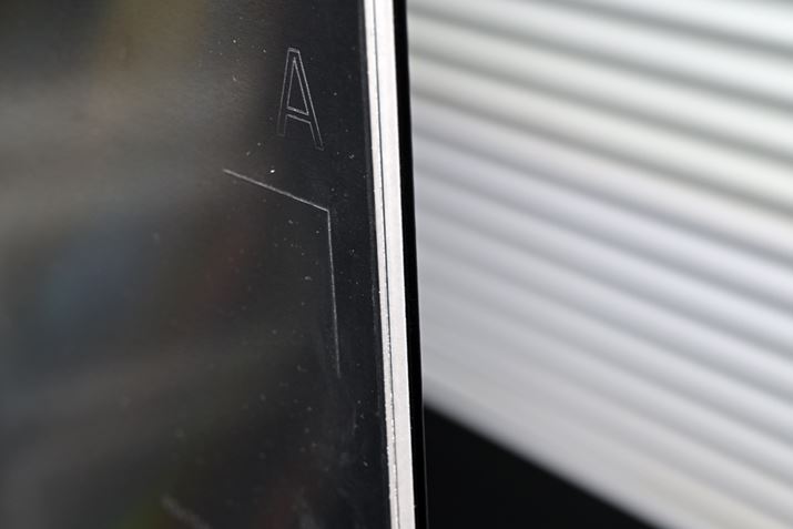 QD-OLEDpl̃ptH[}X]ƂȂo߁AA~̃Ci[v[g͂Ȃ蕪݌vɂȂĂ