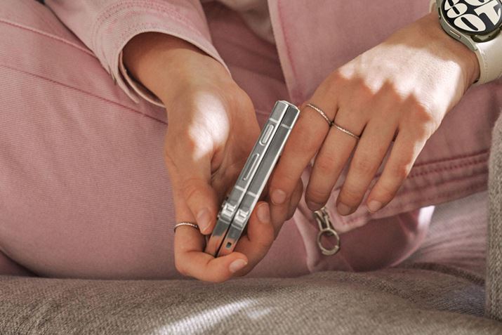 Ƃ̌ԂȂȂAX}[gȌڂ