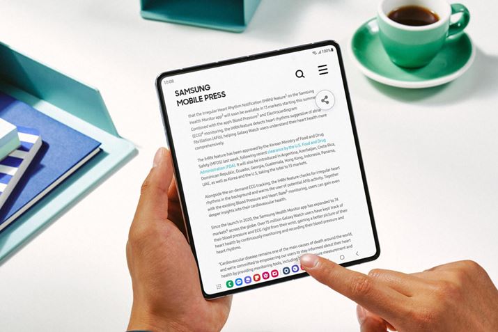 J7.6C`̃^ubgւƕς܂