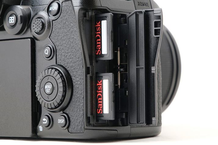 XbgUHS-IIɑΉSD[J[h̃_uXbg̗p