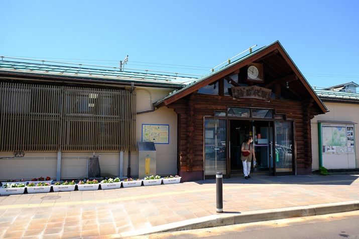 fpȘȂ܂̒cwBĂ킢炵łX-T5AXF18-55mmF2.8-4 R LM OISA18mmi35mmZ27mmjAF5A1/950bAISO400AzCgoXFAUTOAtBV~[VFVelvia