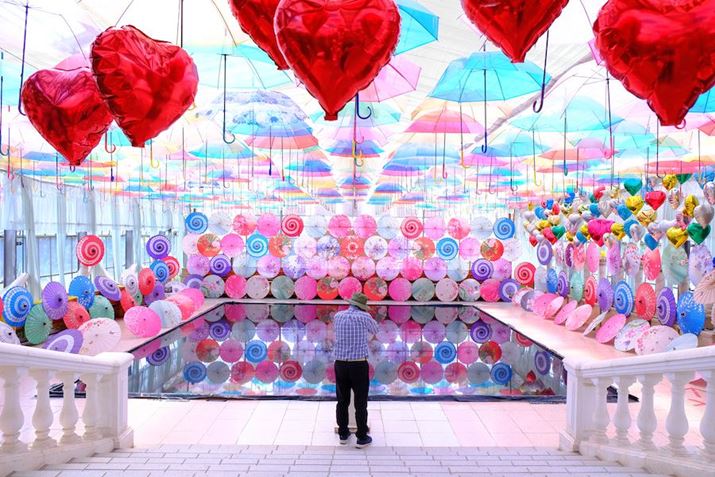 BeĂƂwォB̏ꏊ́Al𗍂߂ĎB̂ʔłX-T5AXF18-55mmF2.8-4 R LM OISA18mmi35mmZ27mmjAF5A1/75bAISO250AzCgoXFu2AtBV~[VFVelvia