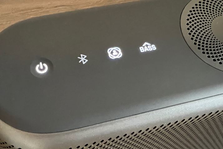 BluetoothyAO{^BASSu[Xg{^̊ԂɁÃI[fBI{^zuĂAƂŗ̃I[fBILł