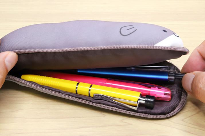 X̃Xy[X̏ȂɉāAȂ̃{[Ŏ[͂Ȃ舳Ă܂