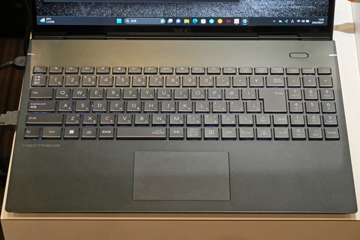 L[z͓{103ieL[tjBL[sb`19mmAL[Xg[N1.7mmŁAobNCgڂĂ