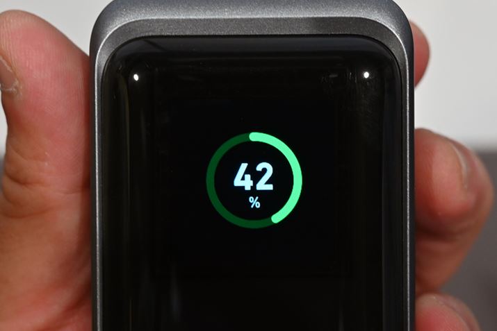 uAnker Prime Power Bankv́Aobe[cʂeUSB|[g̏o͏󋵂j^OłfBXvCSfɓ