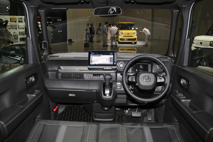 WdlijƃJX^dlij̃CplB[^[̈ʒuύX邱ƂŃ_bV{[htbgɂȂALXƂČ₷OEĂ