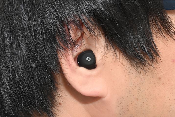 umameBuds TW-4000Pv𑕒lqłB̏ɌyԂX^CłAVRfނ̃WPbĝŁAObv͗ǍDł