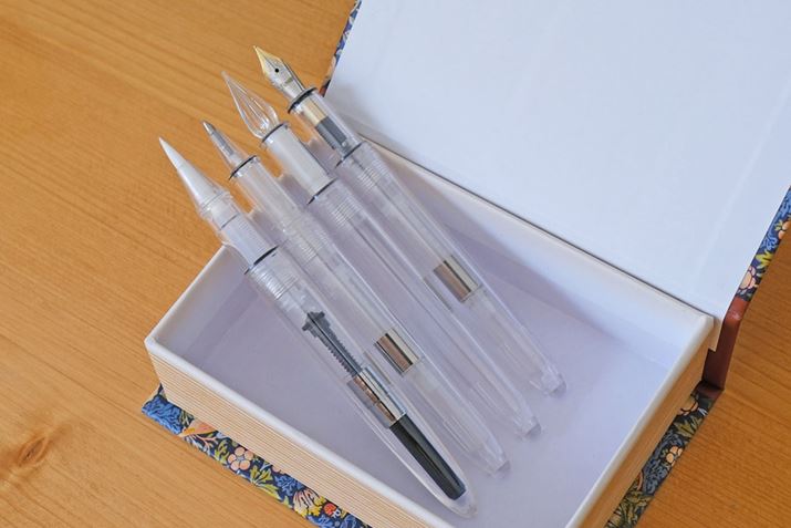 ʐ^ォuFonte NMvuFonte KXyvuFonte [[{[yvuFonte MyvBAӂۂ݂̂铧{fB̗p