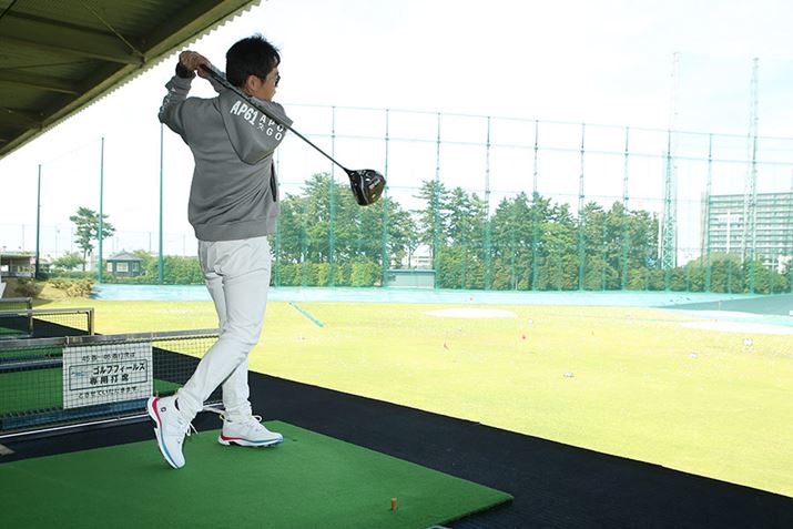 p݌ṽVtgGŁA荞܂ĂہByUĂwbhƑ点Ă܂