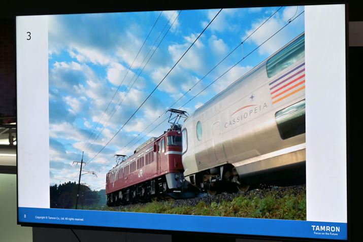 Q}JVIyABe1iBejBЂȒdiWʐ^̂ЂȒd̂悤ɁAꏊŎBe҂OEɕł󋵂̂ƁB͋rgčʒuBejɂ͑̐lA班ꂽꏊŎBeĂƂ̂