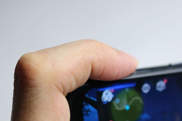 g^b`ZT[uAirTriggerv𓋍ځB^b`̗_𐶂9ނ̑삪\