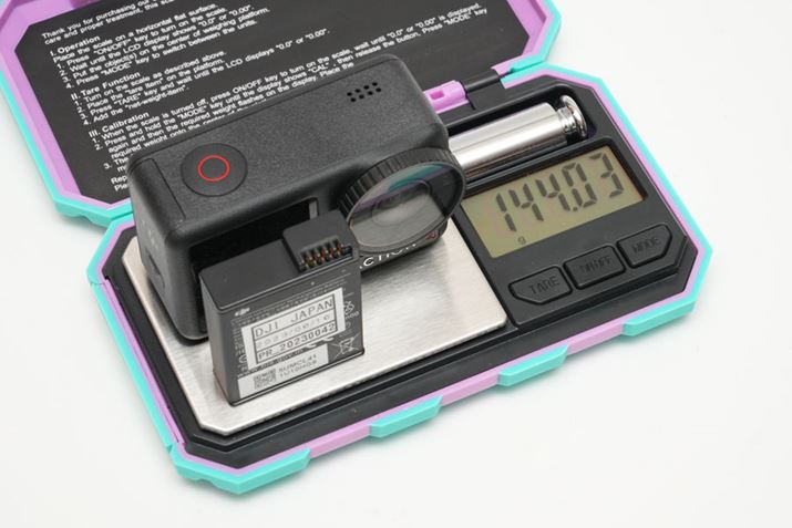 uOsmo Action 4vƃobe[̍vdʂ͎144.03g