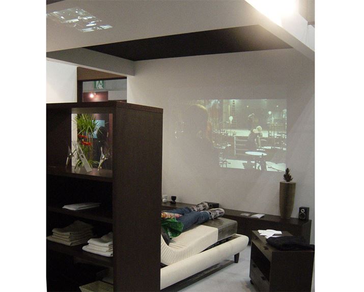 20NÓuCeACtX^C2003vŁAu{xbhv\uxbh[VA^[vBwbh{[hɎd܂ꂽ2̃vWFN^[ŁAʂ̕ǖʂƓVɓʂĂ܂