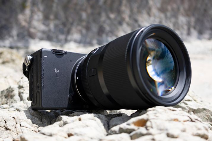 ̗̂́AVO}̃tTCY~[XJufp LvƕWEPœ_Yu50mm F1.4 DG DNvB1ŃXibvĂ܂Bufp Lv߁Au50mm F1.4 DG DNvԂɌ܂